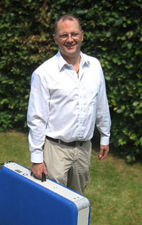 Physiotherapeut Johannes Andrees - Hausbesuch mit medizinischer Behandlungsliege Physiotherapeut Johannes Andrees - Hausbesuch mit medizinischer Behandlungsliege